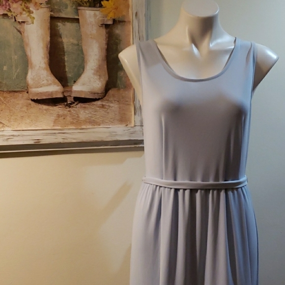 Elizabeth And James - Picture 10 of 10